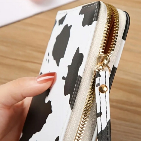 NEW Cow Print Women's Wallet Wristlet - Picture 2 of 5